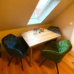 Apartmenthaus Am Dom Mit Parkplatz *