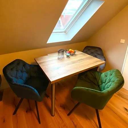 Apartmenthaus Am Dom Mit Parkplatz *