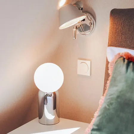 Apartmenthaus Am Dom Mit Parkplatz Τσβικάου