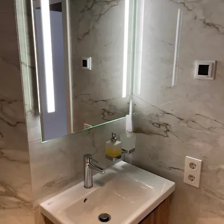 Διαμέρισμα Apartmenthaus Am Dom Mit Parkplatz Τσβικάου