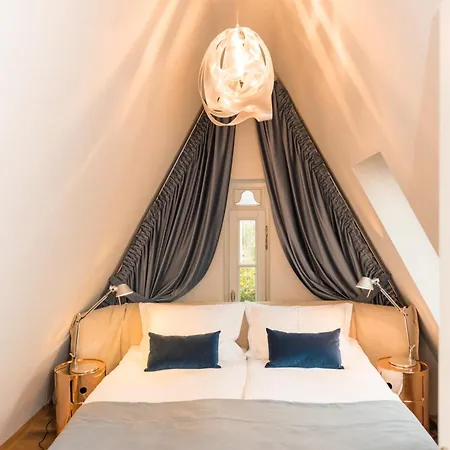 Apartmenthaus Am Dom Mit Parkplatz Τσβικάου