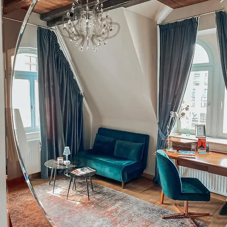 Apartmenthaus Am Dom Mit Parkplatz Τσβικάου